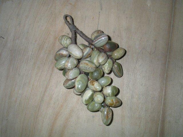 Decorative Onyx Grapes cluster made from natural Pakistani onyx - Pak Expo