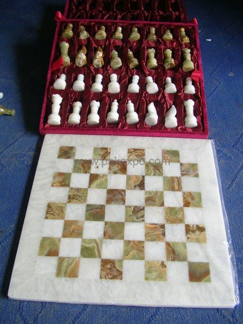 Onyx Chess 1 - handcrafted natural onyx from Pakistan - Pak Expo